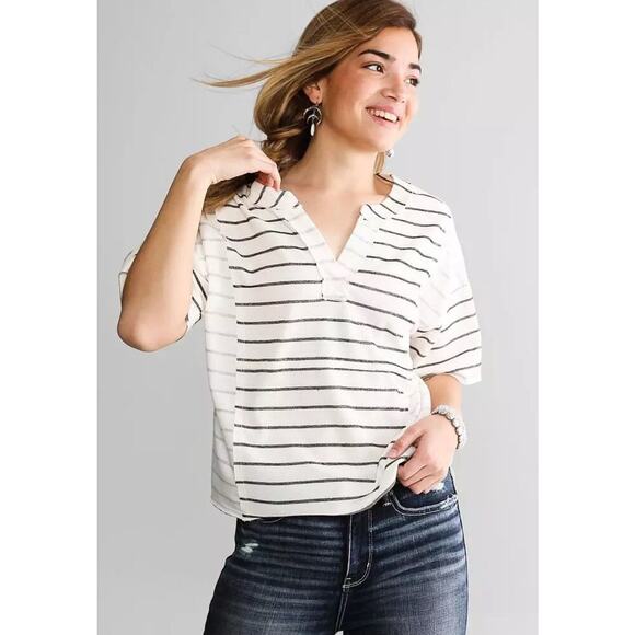 BKE Buckle Reversed Pieced Top Cream Black Large - Picture 1 of 11